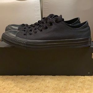 Converse All Star black M size 9; W size 11